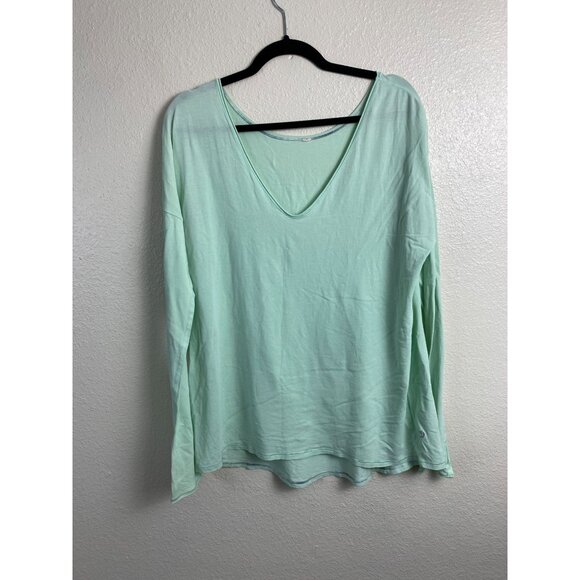 lululemon athletica Tops - SOLDD💕Lululemon V-neck Long Sleeve jersey Top women size XL Light Green